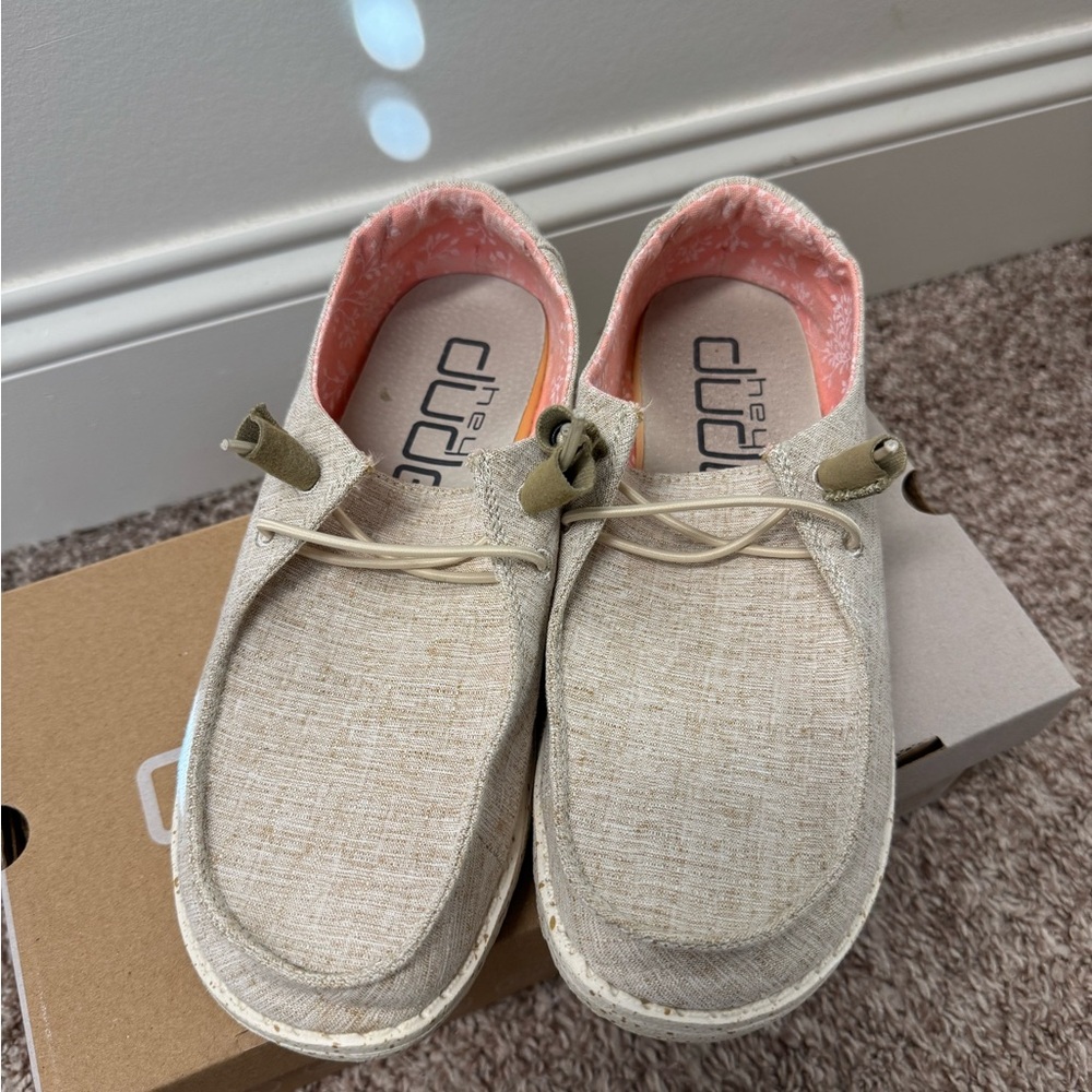 Hey Dude Women’s Wendy Tan and Pink Moccasins